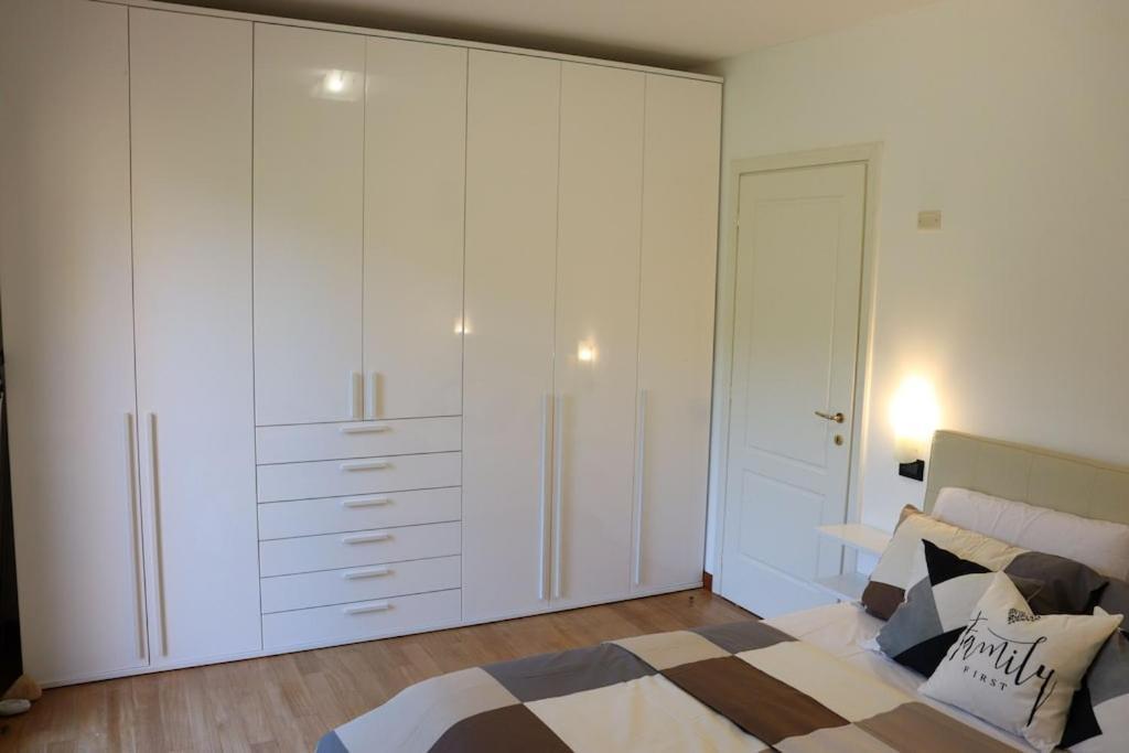 Appartement Dans Un Terrain De Golf, 5 Min De La Mer En Voiture, Parking Gratuit Cogoleto Bagian luar foto