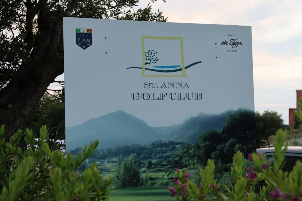 Appartement Dans Un Terrain De Golf, 5 Min De La Mer En Voiture, Parking Gratuit Cogoleto Bagian luar foto